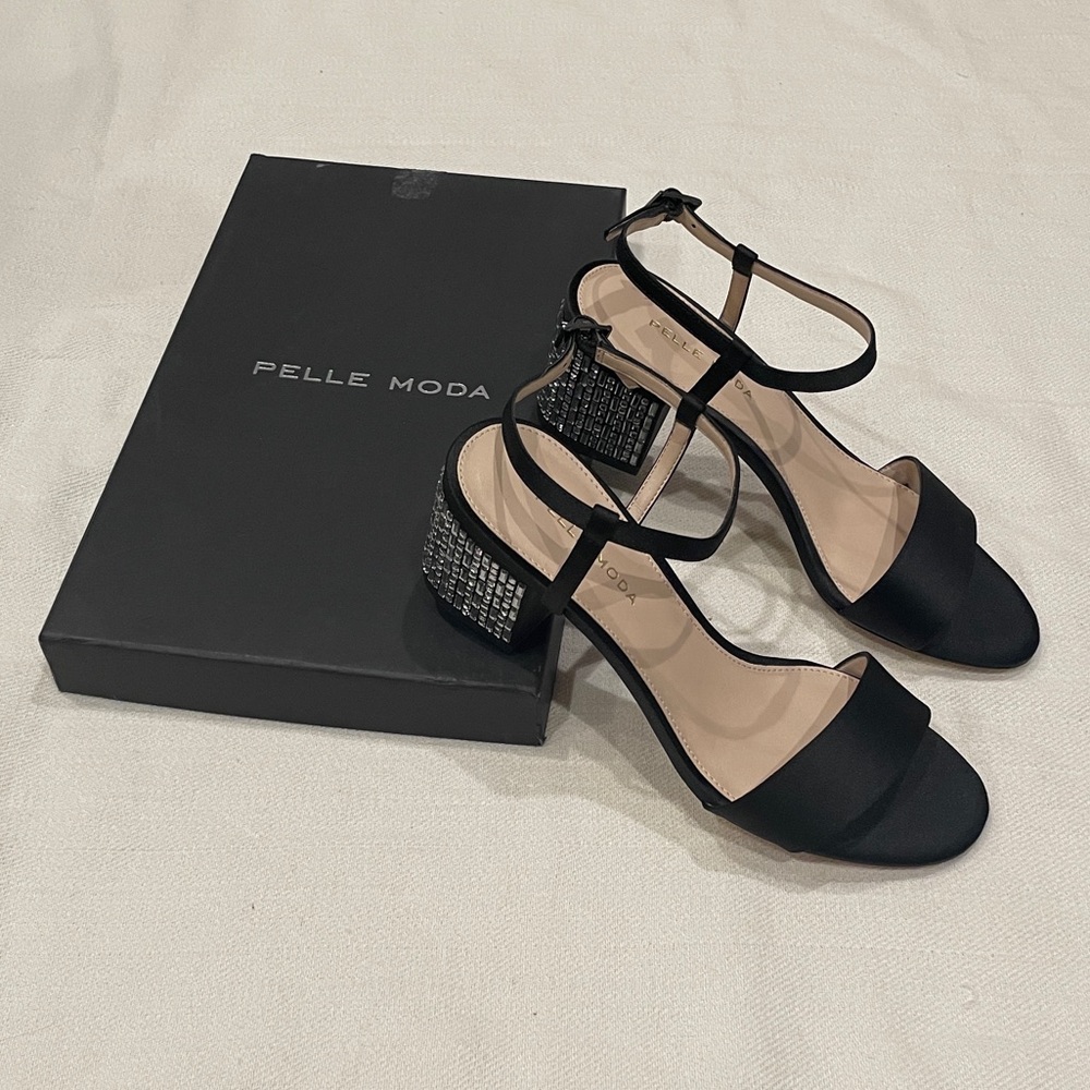 NEW Black PELLE MODA Jeweled Block high heels